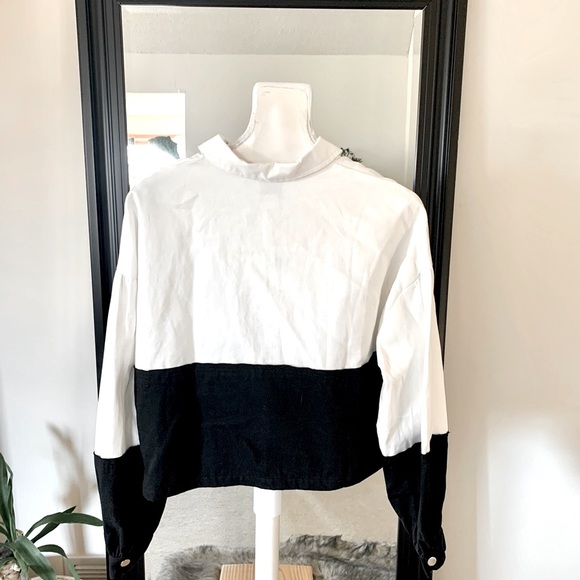 HYFVE Black & White Colorblock Cropped Jacket - Picture 3 of 5